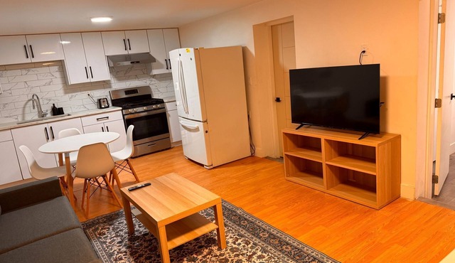 Modern 2BR & hall kitchen Basement Suite Family Friendly Easy Hwy Access