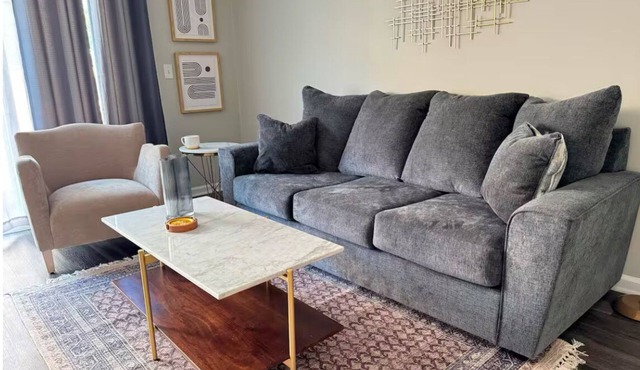Modern 2BR Townhome, 1.5 Baths, Ideal for 30+ Day Stays, Workspace + Parking