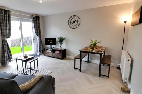 Modern 3-Bed Home in Hartlepool by MCPI Hosting, Perfect for Contractors & Families with Private Parking