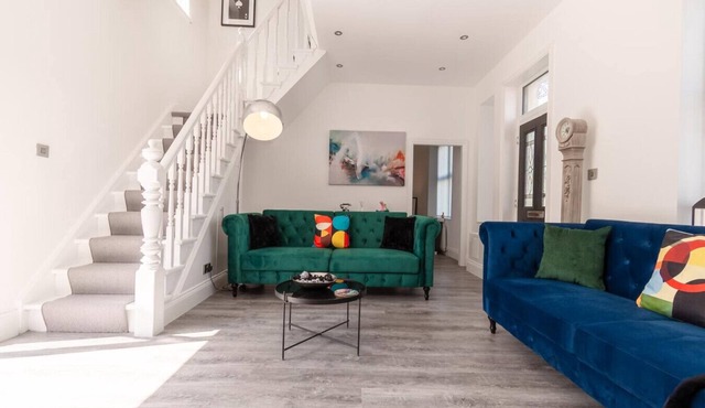 Modern 3Bedroom house close City