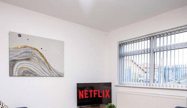 Modern 3BR Contractor Home | Blyth & Newcastle