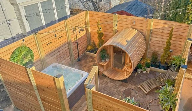 Modern 3BR Retreat: Sauna/Hot Tub | Walk to Dining