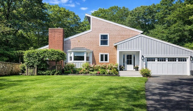 Modern 4BR Escape w/Jeep Wrangler Near Town Patio, Fire Pit & Hot Tub