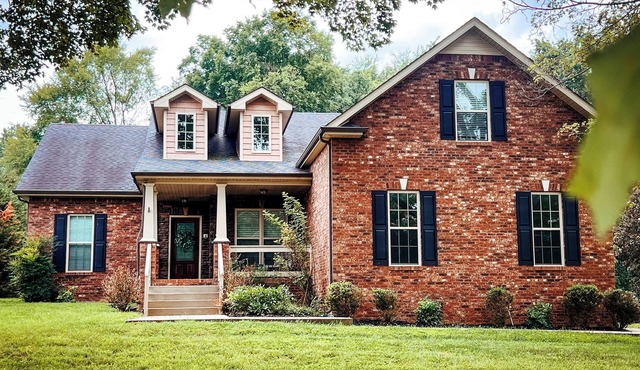 Modern comfort in Clarksville! Welcome to the Madison Street Retreat!