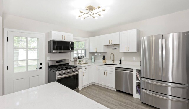 Modern Ranch 15 min to Downtown & Hospitals