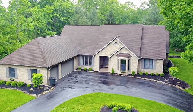 Modern Ranch in Hubbard with arcade, game room, gym, sauna & MORE!