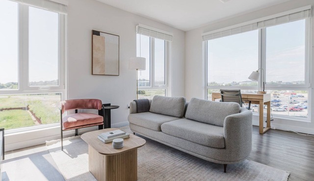 Modern Revere 2BR w/Spa, W/D, Swimming Pool & Gym, by Blueground