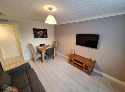 Modern Two Bed City Apartment!
