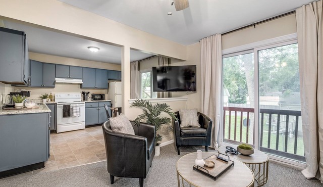 Modern Updated Retreat Near EMU: Full Amenities, Easy Access