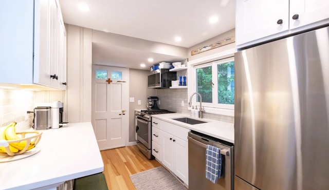 Monthly Summer Rental - Newly Renovated Bungalow Steps to the Beach