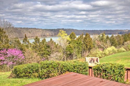 Monticello Home w/Multi-Level Deck on 2 Acres!