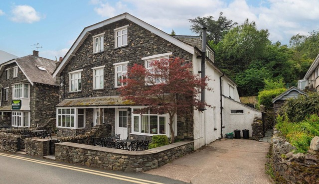 MOSS CRAG, pet friendly, character holiday cottage in Glenridding