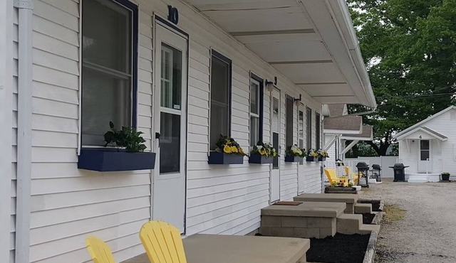 Motel 9 at Dockside Lake Resort