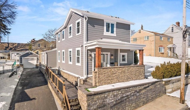 Mountain Retreat in the Heart of the City!