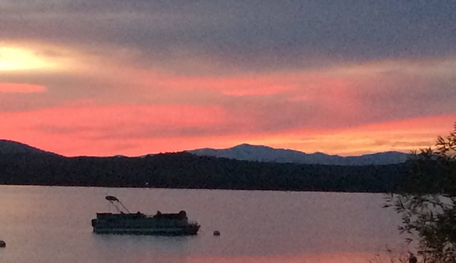 Naples, ME- Spectacular views of Mt. Washington from dock, decks, cabin/cottage