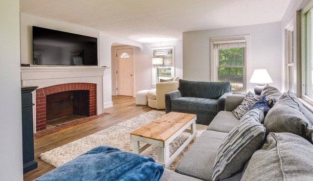 Near Beach: Coastal Maine Getaway w/Yard