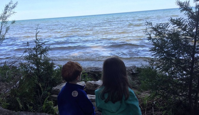 Neat Cottage getaway on the Lake Michigan Rugged Shore=Relax-Romantic-Restore-ah