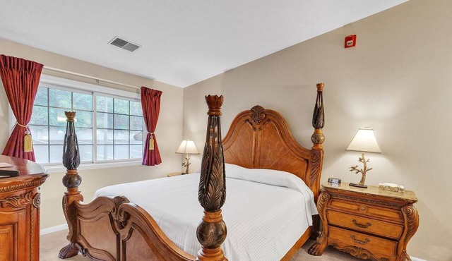 NEW! 3rd Floor Back Side Corner Penthouse Suite - 308 by Grand Wood Suites