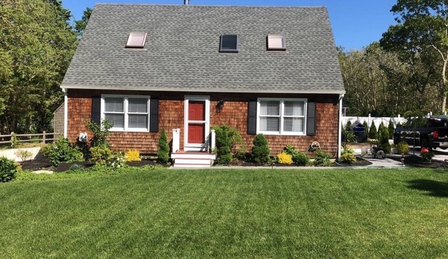 New 4 BR house near center and beaches with bikes