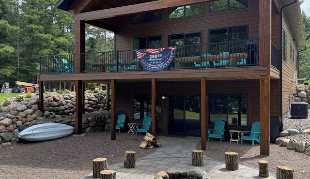 New 5BR Lake House at 5RK Ranch Lakeside – Dock, Fire Pit, Panoramic Views