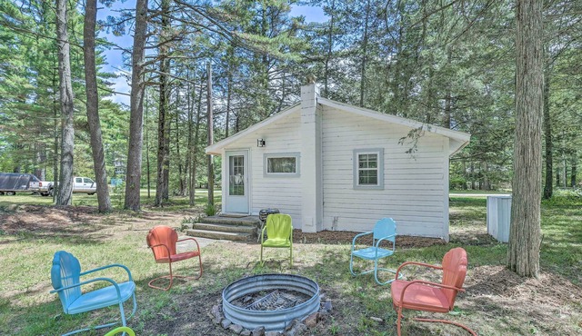 NEW Cute & Charming Cottage Near Castle Rock Lake!