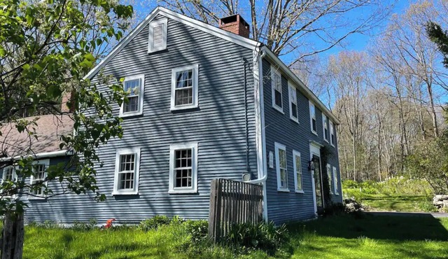 New England Farmhouse Stay