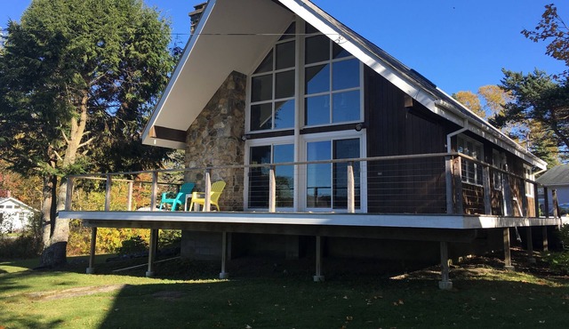 NEW HARBOR MID-CENTURY 60'S CHALET STYLE / A-FRAME