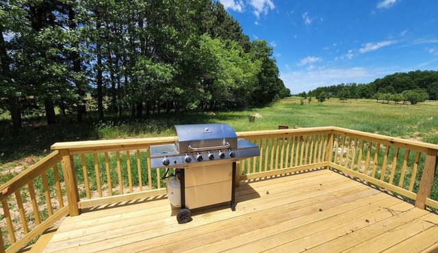 New home! Inviting Oxford Escape - 25min from WI Dells