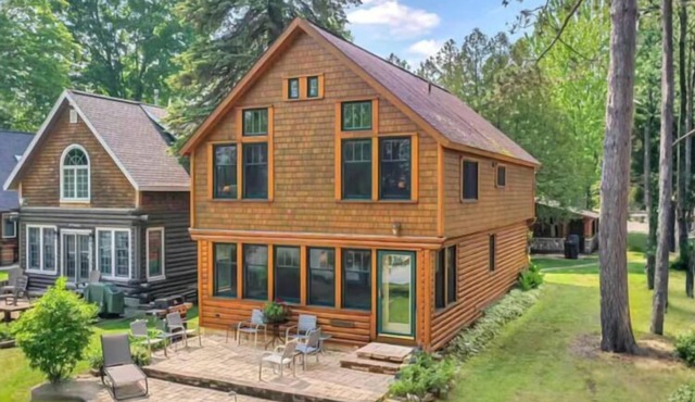 NEW! Leelanau Resort Therapy-Lakefront/Kayak/Sauna