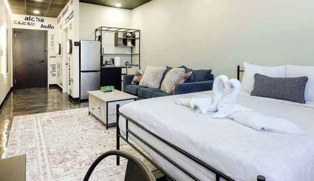 *New* Loft 5 min Shadyside/East Liberty Sleeps 4