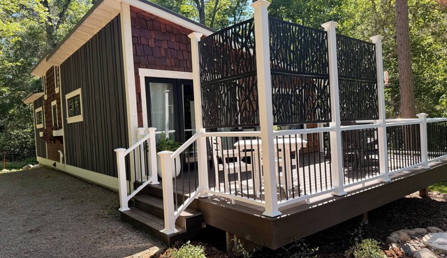 NEW Luxurious East Twin Cottage- lakeside, Stunning Fireplace, 4 min to Nisswa!