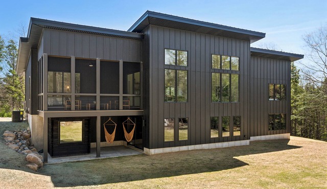NEW Luxury York Cabin - Sauna, Game Room, Gym - Close to Ogunquit