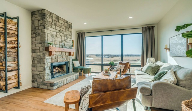 New Modern Farmhouse with Epic Views