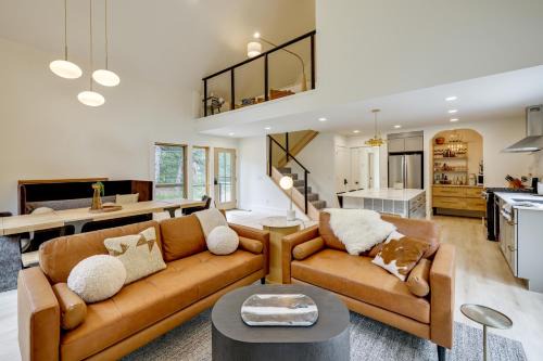 New Modern Scandinavian, Arcadia Golf | Frankfort!