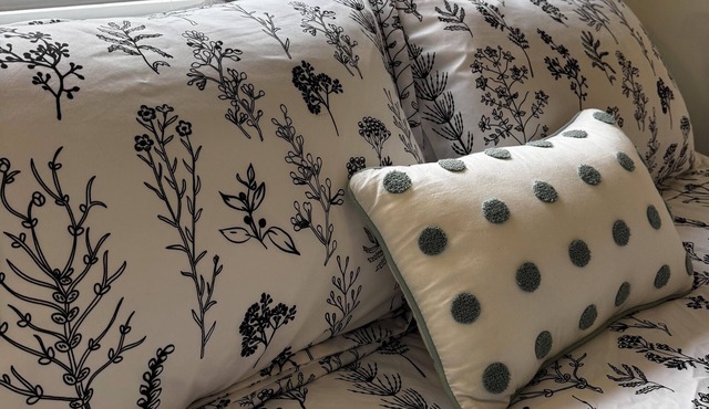 New!-Our Cozy Farmhouse in Fruitport- welcomes families and pets under 40 lbs