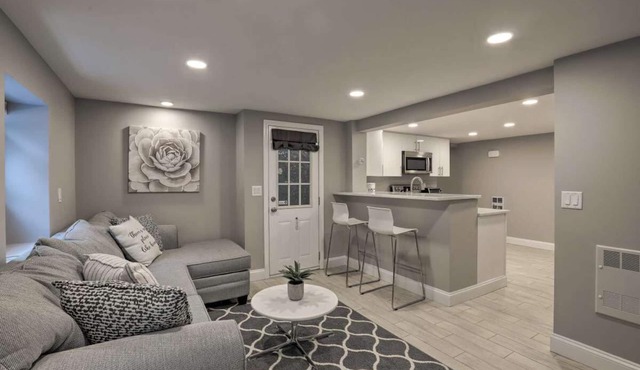 NEW! Quiet Getaway - 19 Miles to Downtown Boston!
