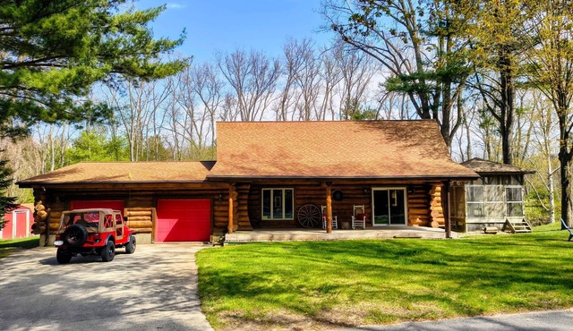 New Rental, 1/2 Mile from Dune Entrance, Timber Lodge near Silver Lake