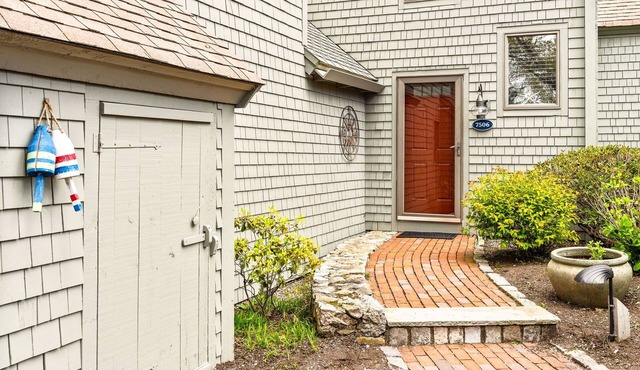 New Rental - 2 bedrooms, 2 baths, golf course view