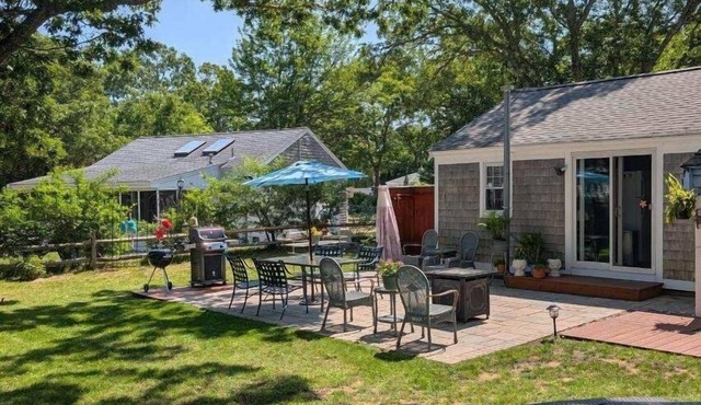 New updates! Relaxing cottage, Walk to Beach 10 min. to South Village Beach 🏖️