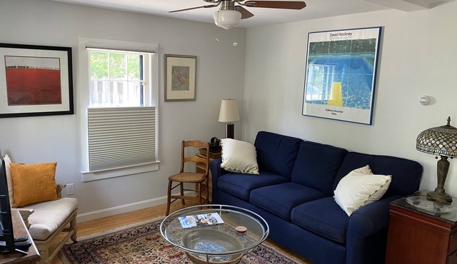 Newer 1 Bed, Parking & Pet