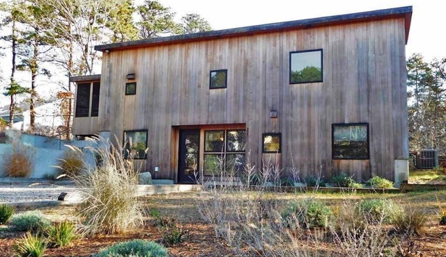 Newly Built Contemporary with Central Air, Ocean Side of Wellfleet (2045)