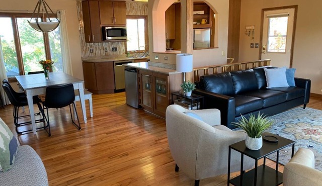 Newly furnished 4 Bed, 2 bath, home in quiet neighborhood