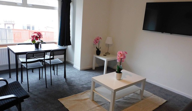 Newly refurbished 3 bedroom home in East Kilbride - 52