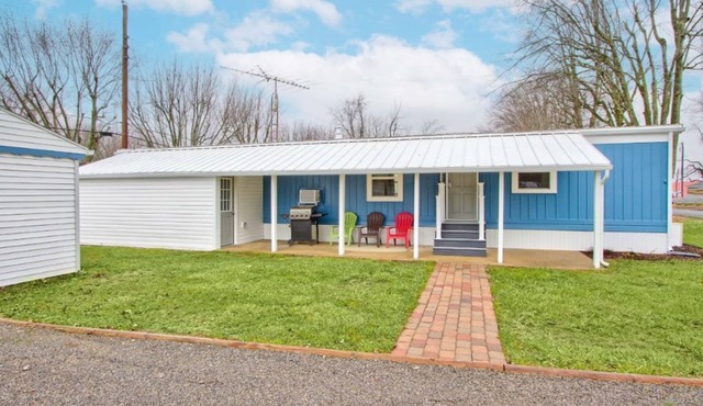 Newly remodeled 3 bedroom, 1 bath Lake getaway home.
