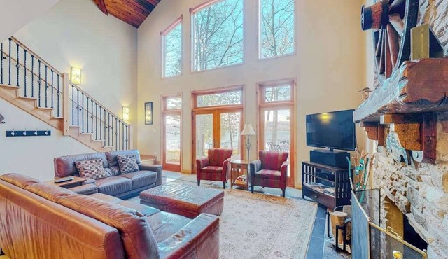 Newly remodeled waterfront home on Little Glen Lake with deck, gas grill, AC