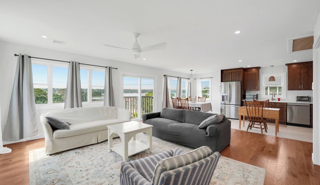 Newly renovated, 3-bedroom house in Westport with gorgeous waterfront views
