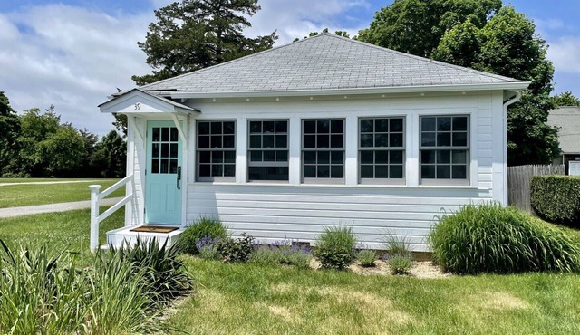 Newly Renovated Beach Cottage in Jamesport, NY with a private beach.