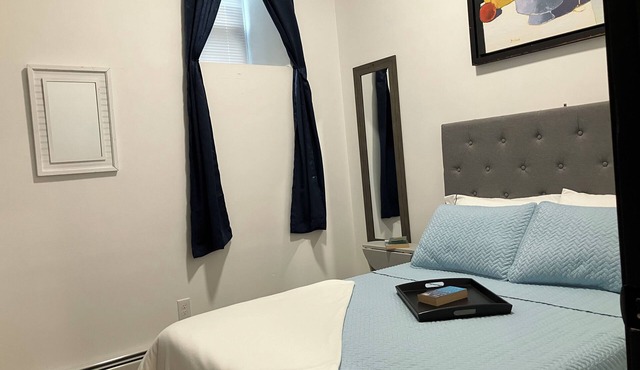 Newly Renovated Near Portsmouth! Wine ~ Parking ~ WiFi