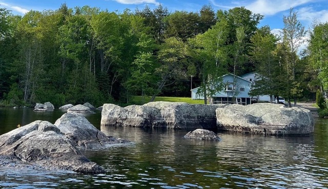 Newly renovated private lakefront cottage spacious clean end lot steps to water