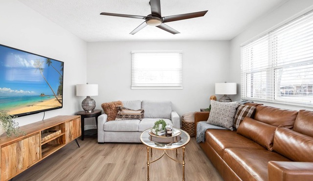 Newly Renovated Retreat 30mins to Downtown Indy